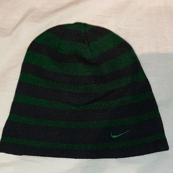 Mens nike beanie used but in good condition - Picture 1 of 2